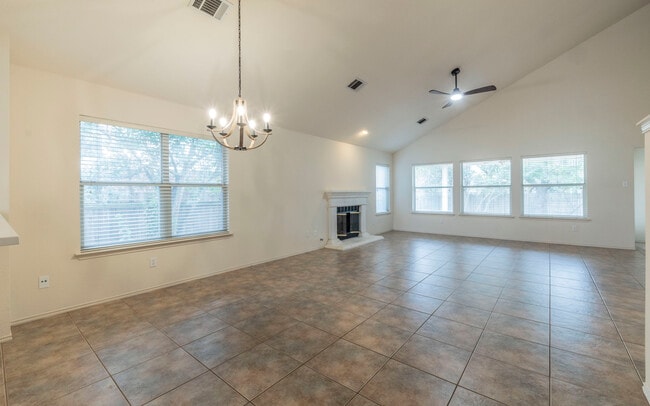 Photo - 2811 Hannah Kay Ln