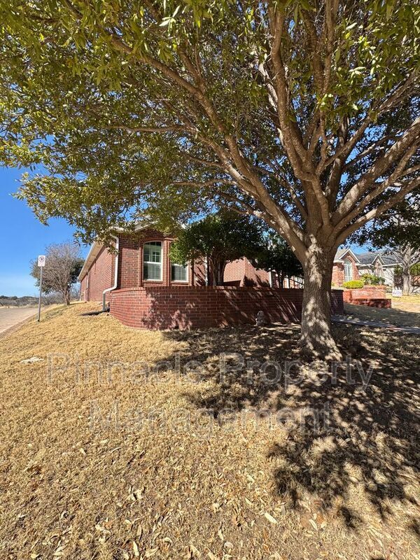 Photo - 10 Southridge Dr