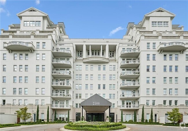 Building Photo - 2500 Peachtree Rd NW Unit 401S Rental