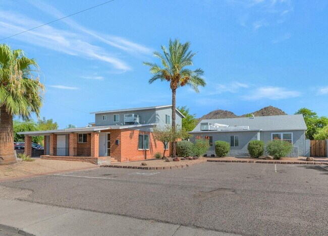 Photo - UPDATED PHOENIX RENTAL – 3 BED, 2 BATH NEA... Unit A