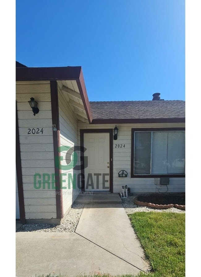 Photo - 3 BEDROOM 2 BATH HOME MOVE IN READY IN North MODESTO!