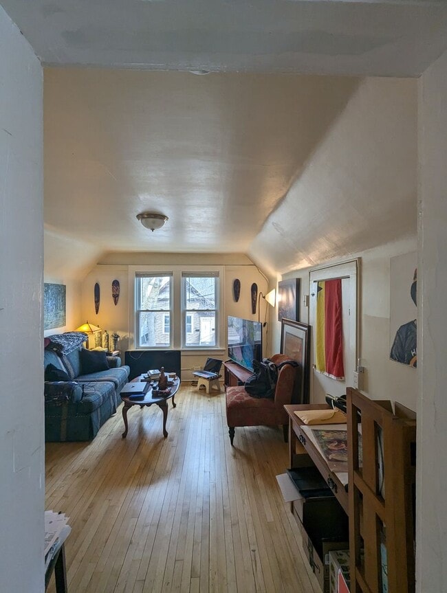 Photo - 1129 E Clarke St Unit Upper