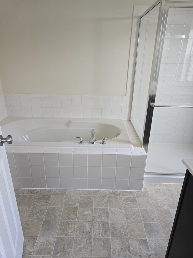Photo - 243 Crofton Ct