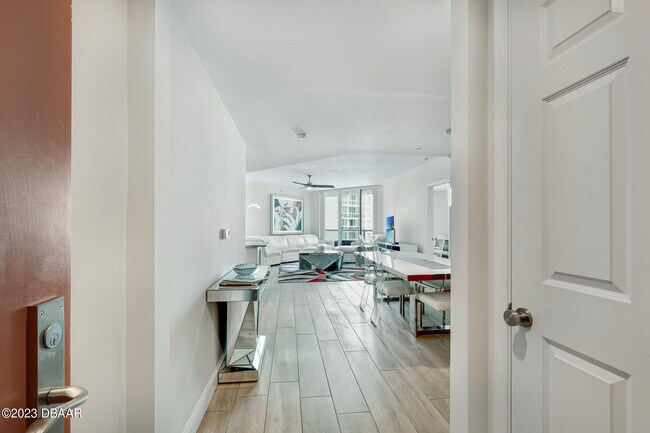 Photo - 231 Riverside Dr Unit 1006