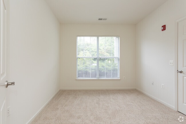 2BR, 2BA - 1,106 SF