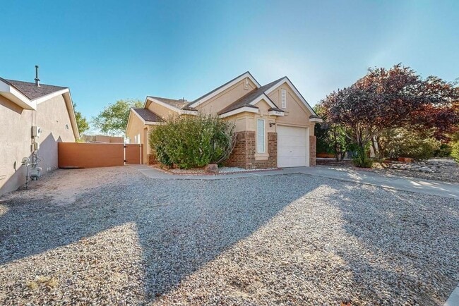 Photo - 8320 Springcroft Rd NW