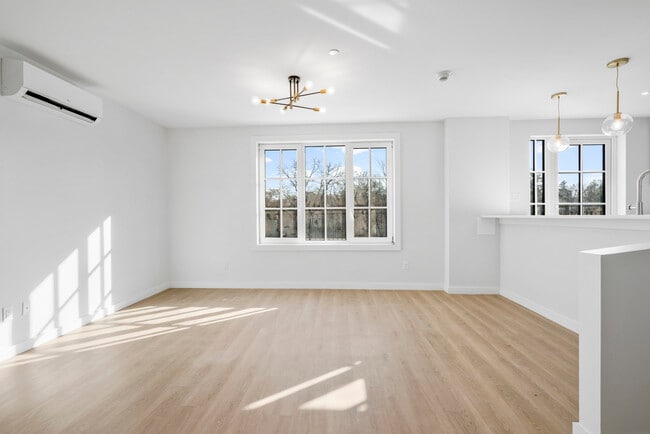 Photo - 139 Fifth Ave