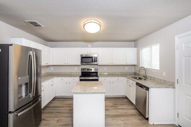 Photo - 811 Rodeo Ranch