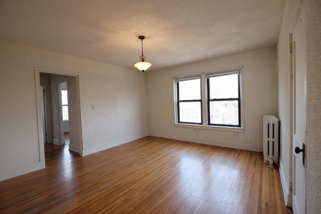 Photo - Yale Apartments