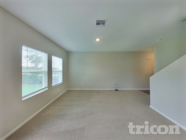 Photo - 34885 Daisy Meadow Loop