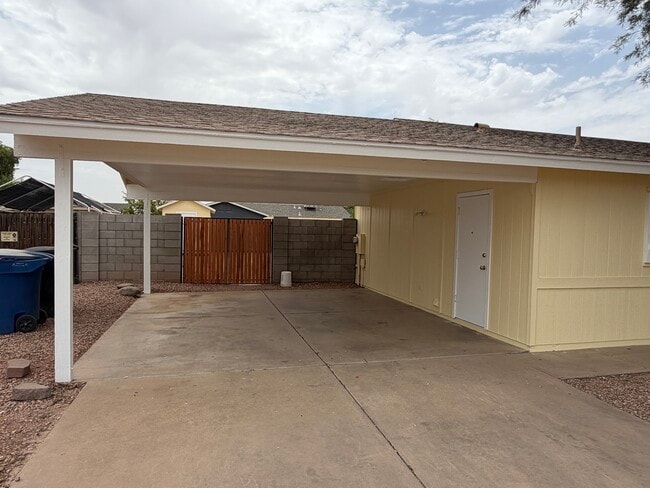 Photo - 3439 W Peppertree Ln