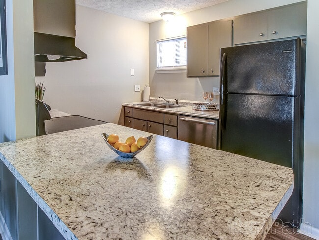 Meadow Pointe Apartments - Meadow Pointe Apartments