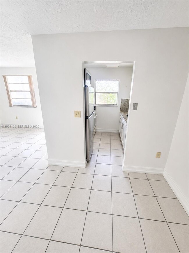 Photo - 1655 W 44th Pl Unit 304