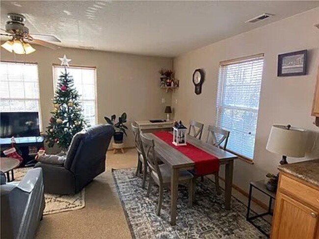 Photo - 3130 SW Sharmin Ln