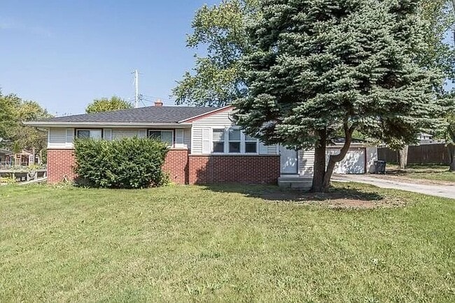 Building Photo - N94W16538 Cumberland Rd
