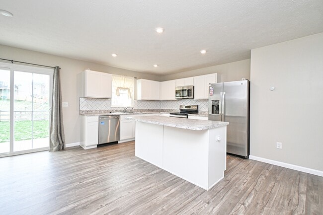 Photo - 5697 Julia Kate Dr