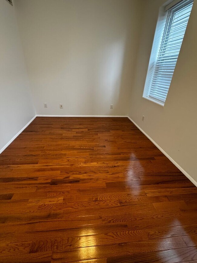 Photo - Queen Village - Fabric Row - 1  Bedroom 1 Bath Apartment Unidad #3R