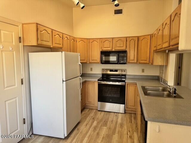 Photo - 8360 E Stevens Dr Unit B