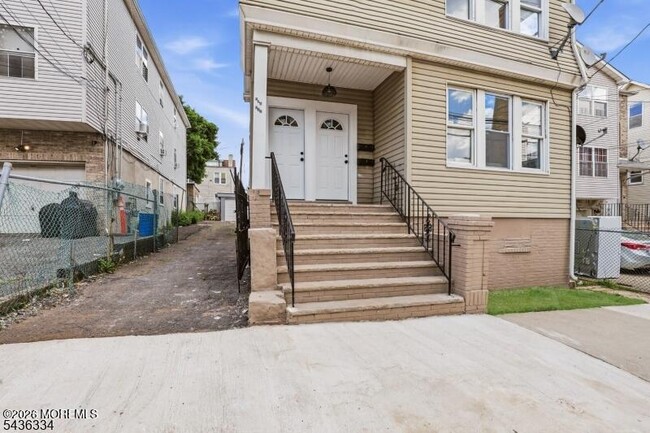 235-237-237 Lehigh Ave