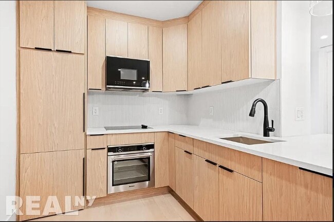 Photo - 704 Eighth Avenue Unit 4B