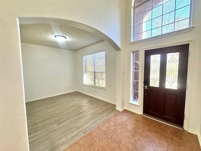 Photo - 14 Harbinger Ct