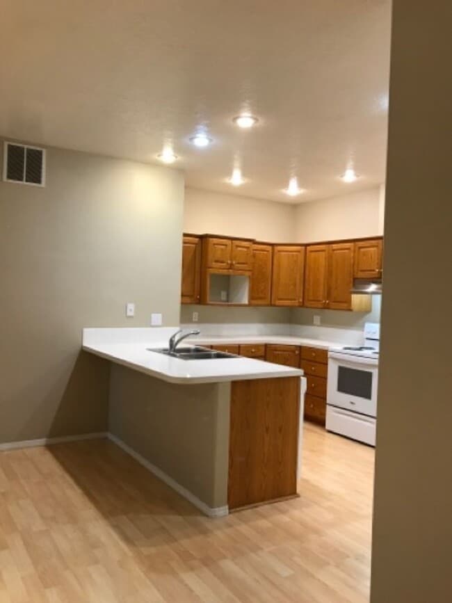 Photo - 238 Crestview Dr