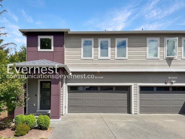Building Photo - 4 Bed/2.5 Bath Home with Garage / Available Now!