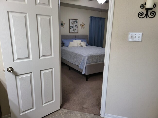 Photo - 10739 Chestnut Path Way
