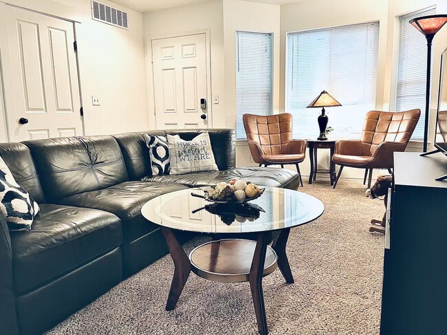 Photo - 1735 Vela Ln SW