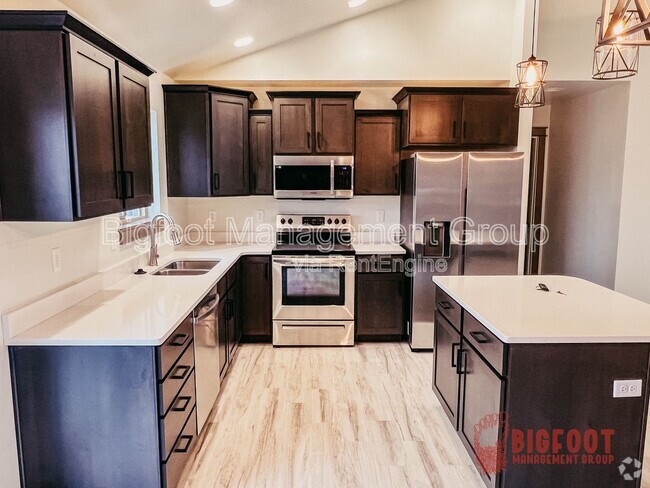 Building Photo - 3931 Swan Rd Rental