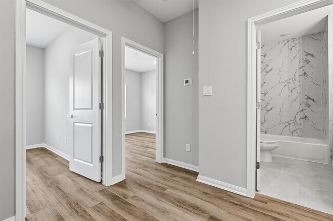 Photo - 9906 Clark Cyn Ln