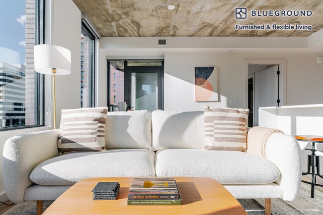 Photo - 3030 Potomac Ave Unidad FL3-ID1031