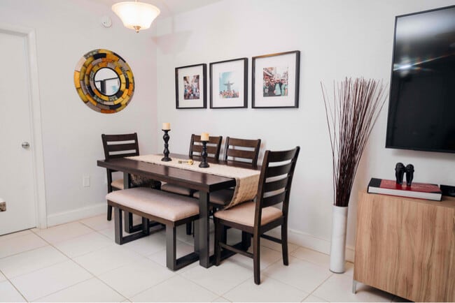 Photo - 7901 SW 64th Ave Unidad 6