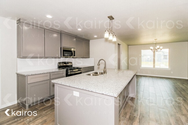 Photo - 2704 Daytona Ave