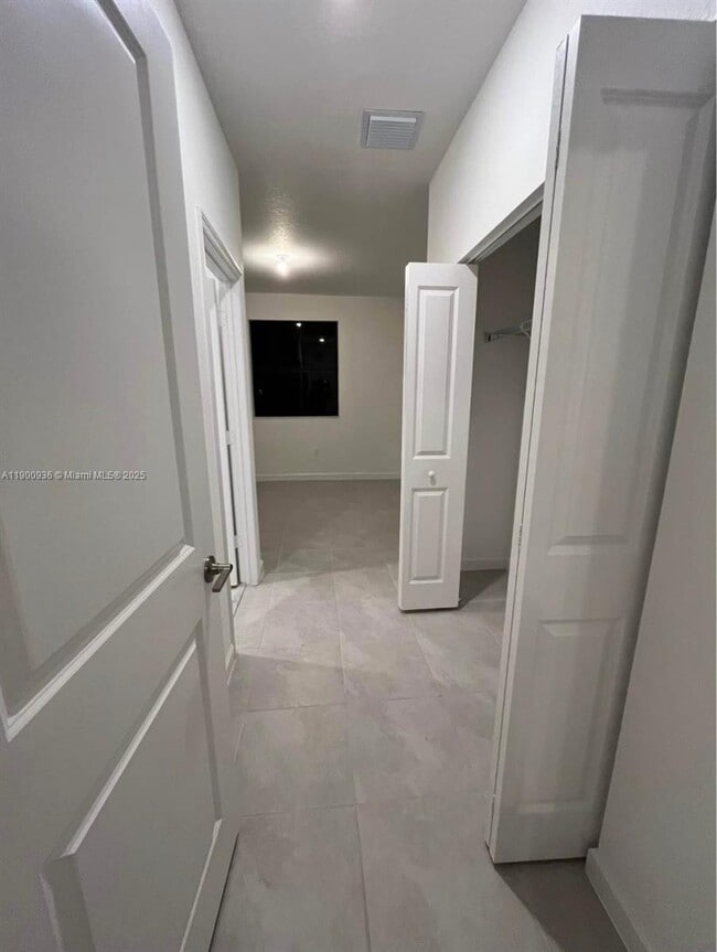 Building Photo - 12950 SW 229th Ter Unit 12950