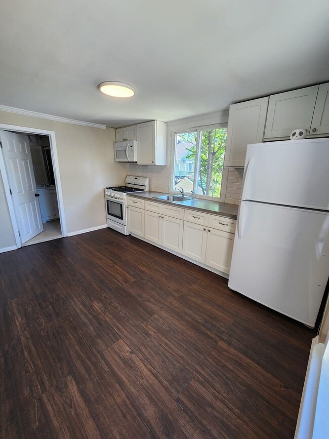 Photo - 21 Ave D Unit 2