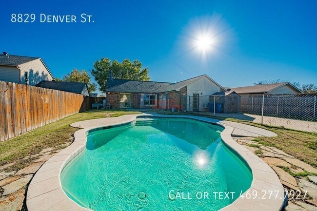 Photo - 8829 Denver St