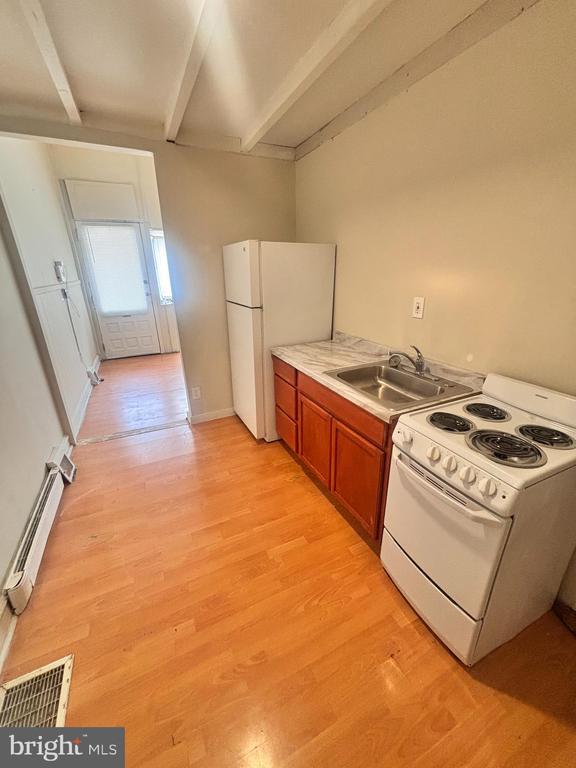Photo - 4705 Longshore Ave