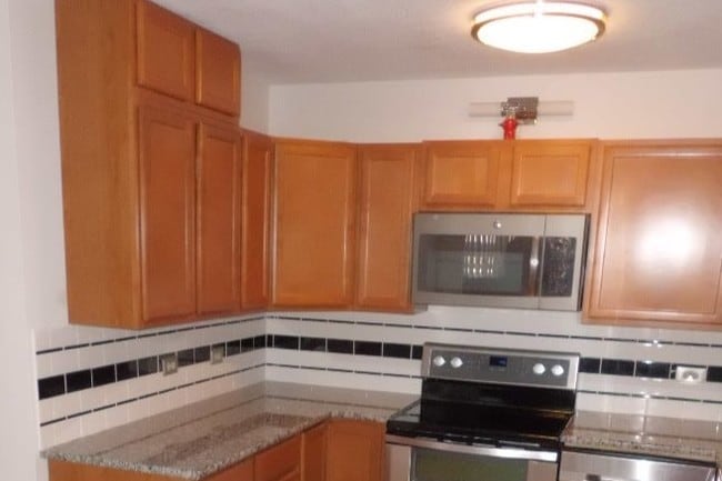 Kitchen 2 - 745 S Alton Way Unit C-7 Third Floor