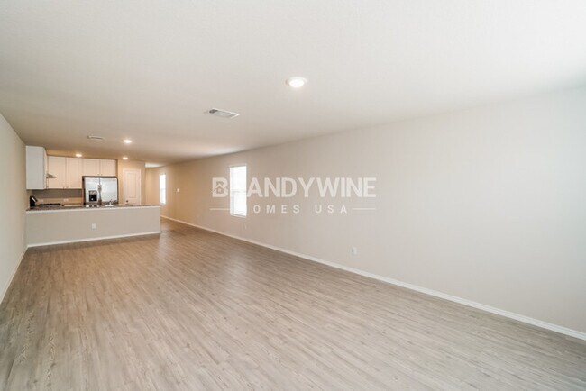 Photo - 1 MONTH FREE! $5 APP FEES!!