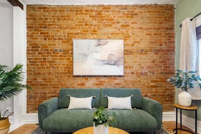 Photo - 2339 Gilpin St
