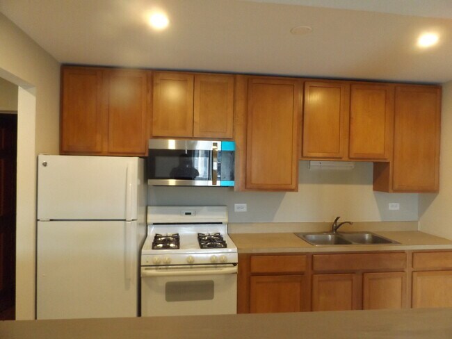 Photo - 710 W Huntington Commons Rd Unit 3A