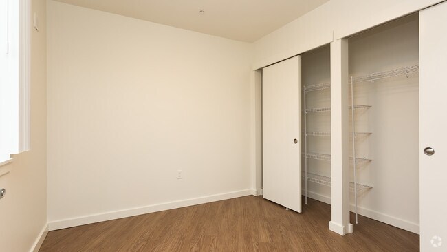 1BR,1BA-560SF - Gardner House Apartments