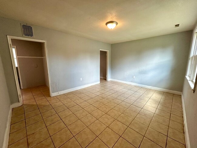 Photo - 652 Miller Rd Unit 652 A