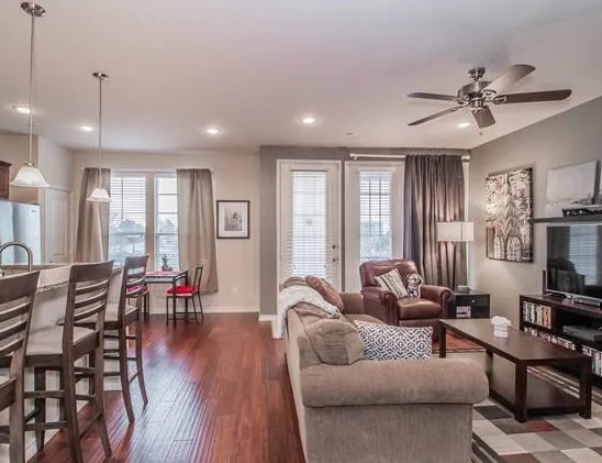 Photo - 950 Henderson St Unit ID620114