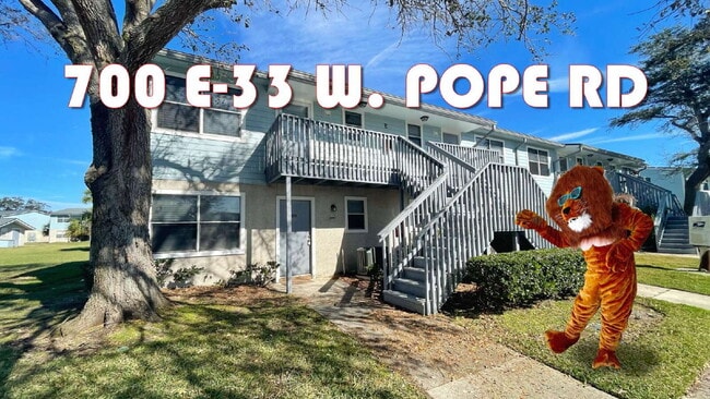 Building Photo - Island Condo Living! Unit E-33