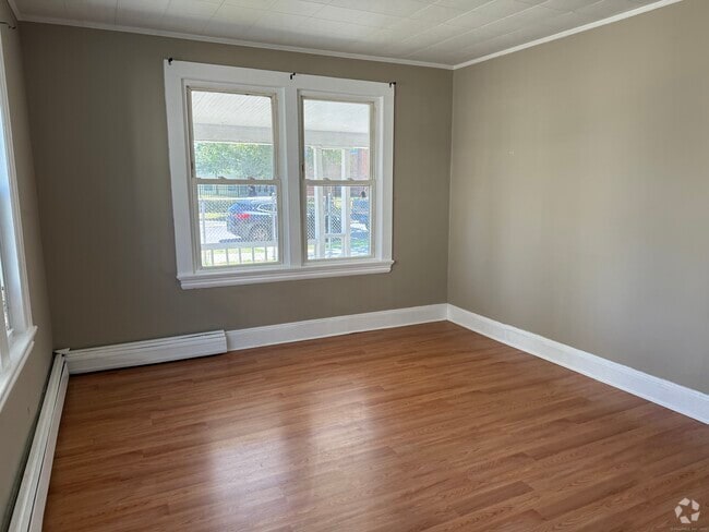 Building Photo - 1566 North Ave Rental