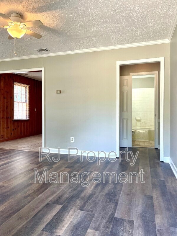 Photo - 4095 Chelsea Ave