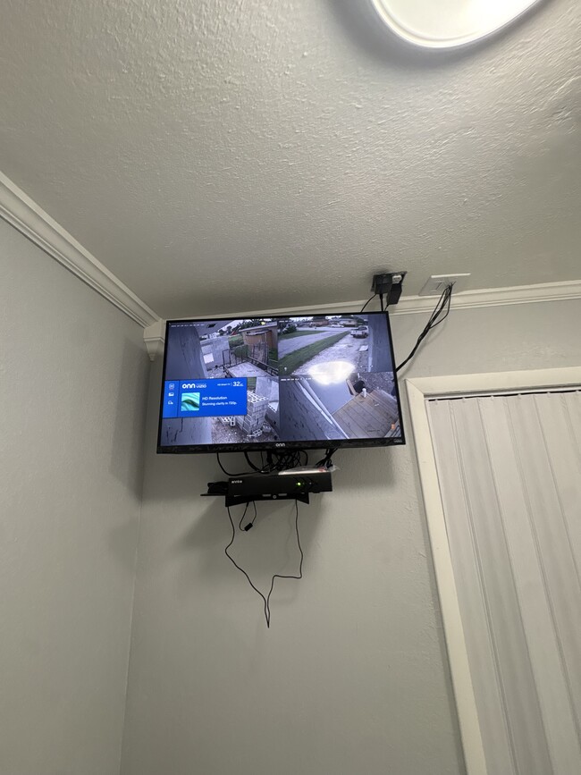 Photo - 545 SW 10th St Unit 3