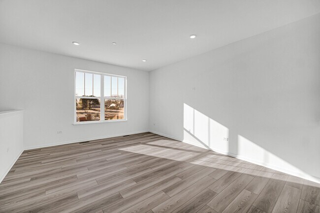 Photo - 203 Settlers Pl